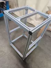 Тумба из алюминиевого профиля для монтажа ледогенератора EOS и ProConHealth (выход льда сбоку)